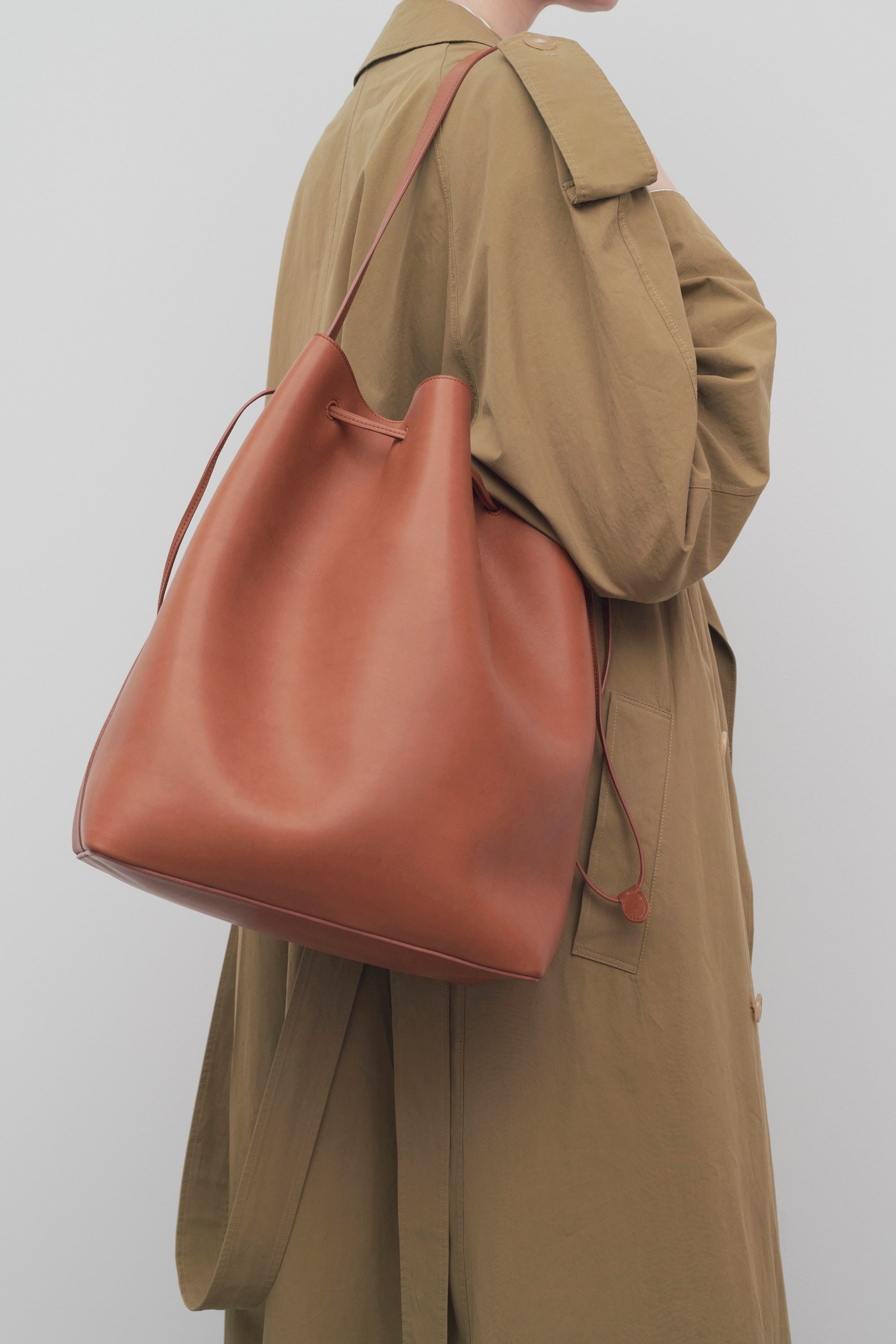 The Row Belvedere Tote Bag in Leather | REVERSIBLE