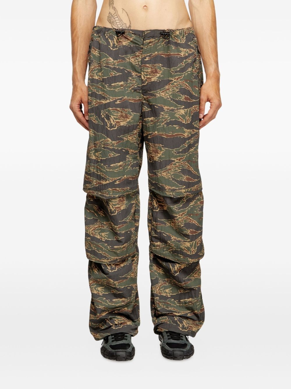 graphic-print trousers - 3