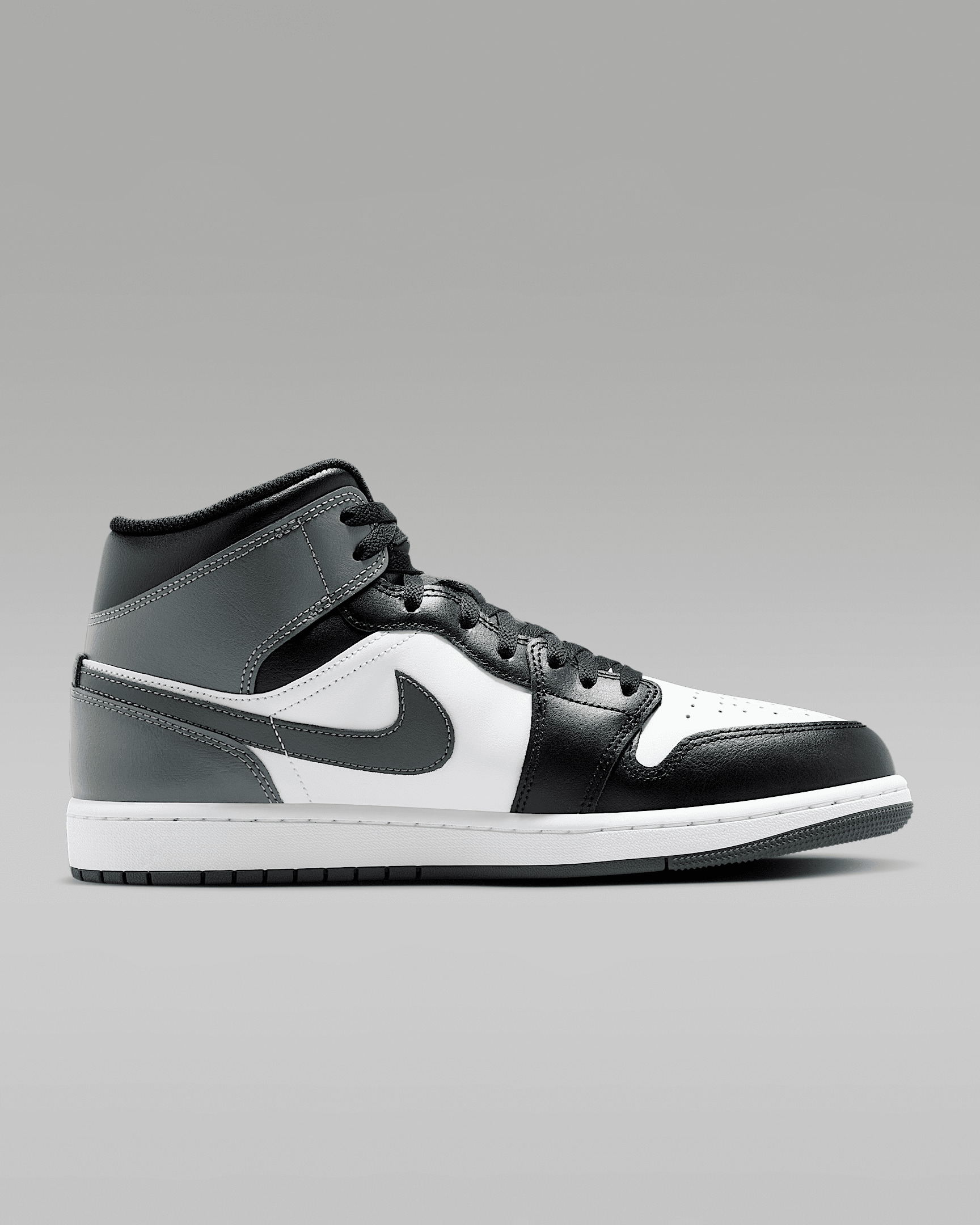 Air Jordan 1 Mid Men's Shoes - 3