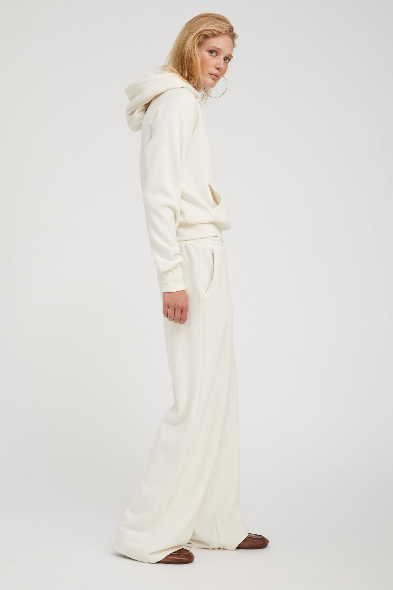 CREME BAGGY SWEATPANTS - 4