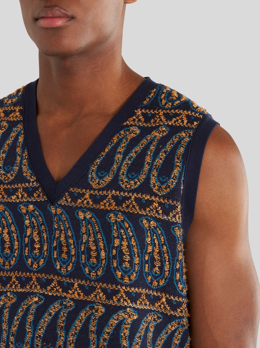 KNITTED GILET WITH PAISLEY DESIGNS - 3
