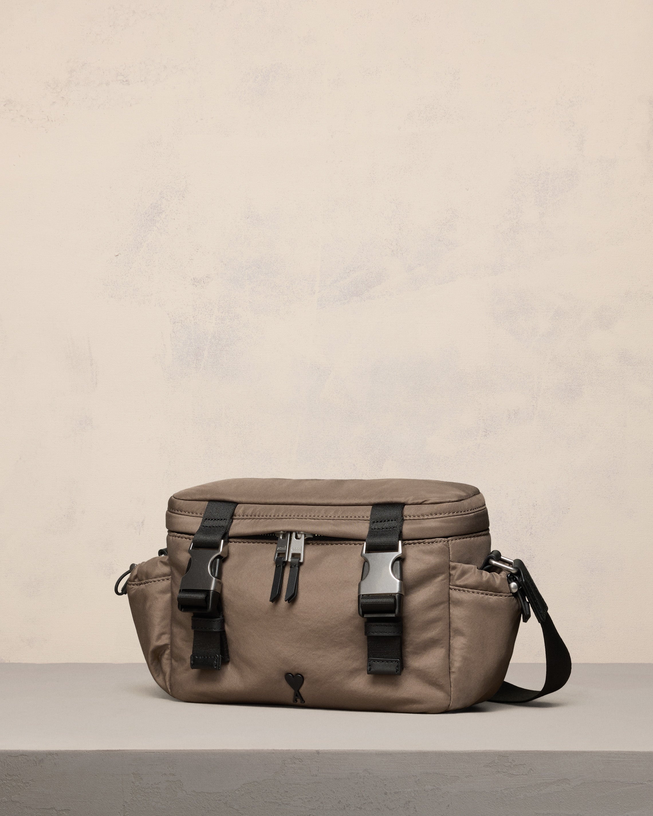 AMI DE COEUR MESSENGER BAG - 2