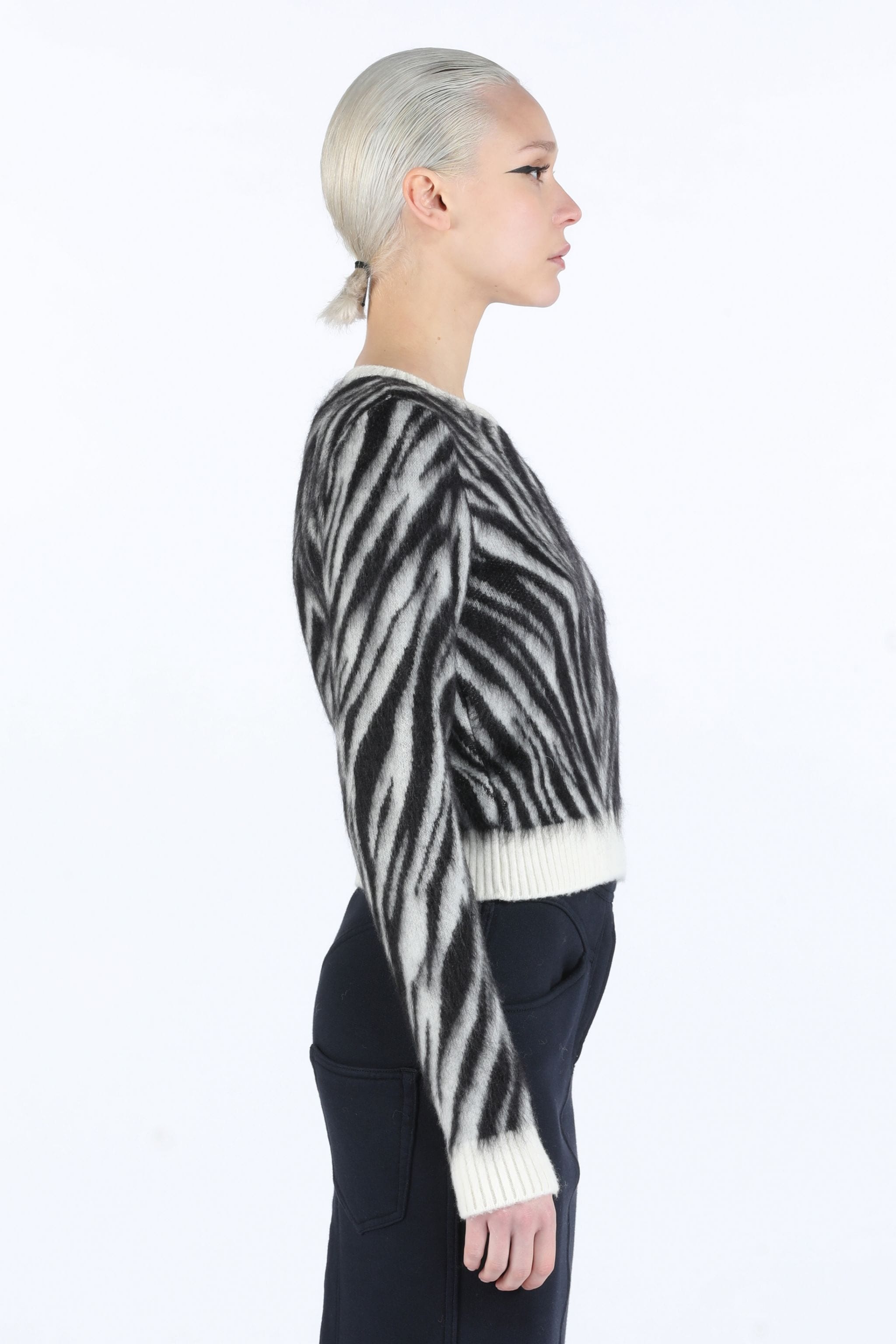 ZEBRA-JACQUARD CROPPED SWEATER - 3