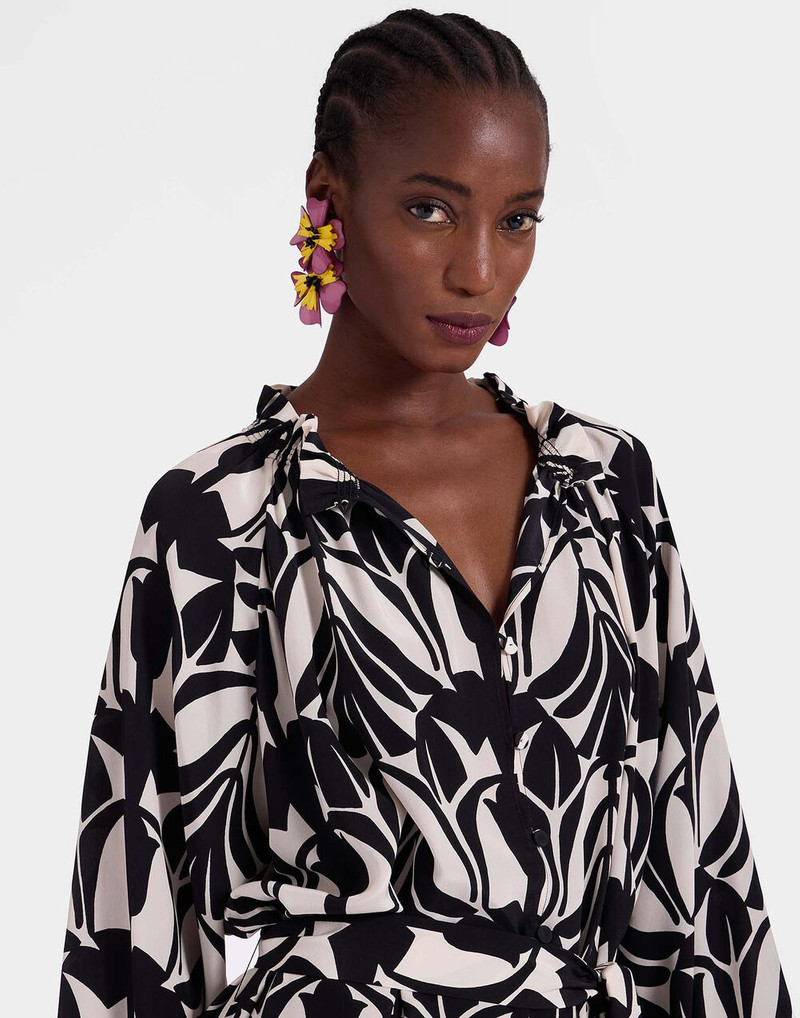 La DoubleJ Flora Earrings outlook