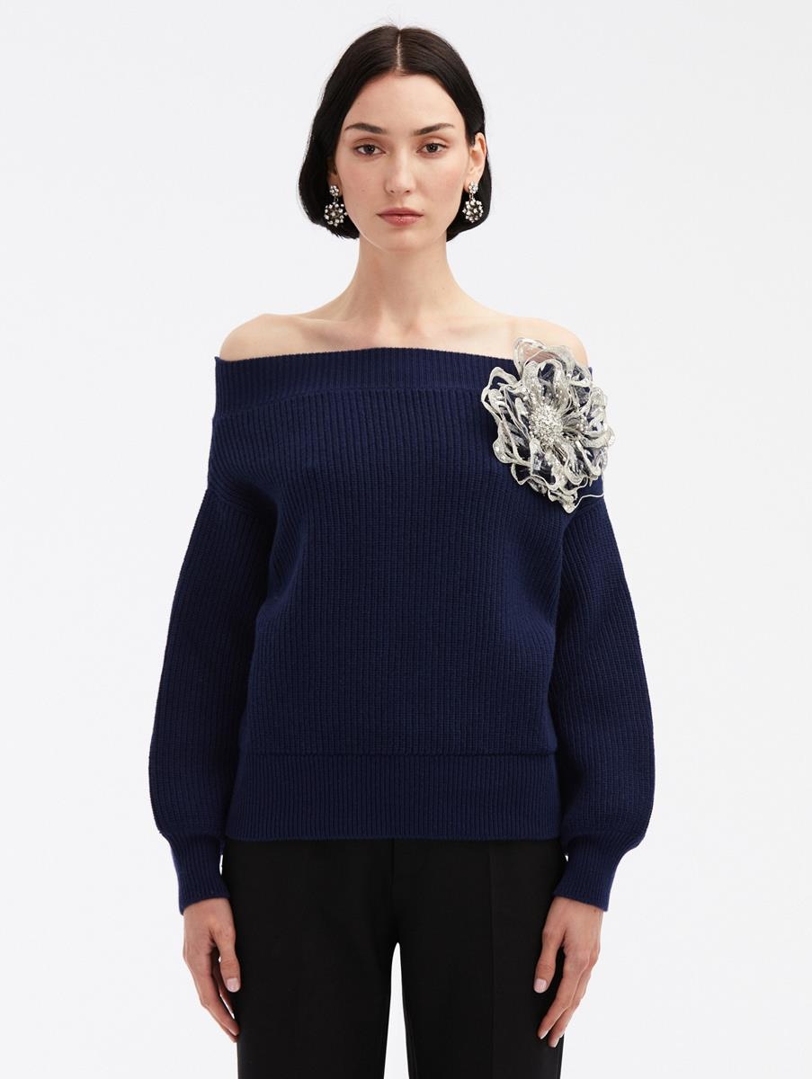 OFF SHOULDER FLORAL APPLIQUÉ PULLOVER - 1
