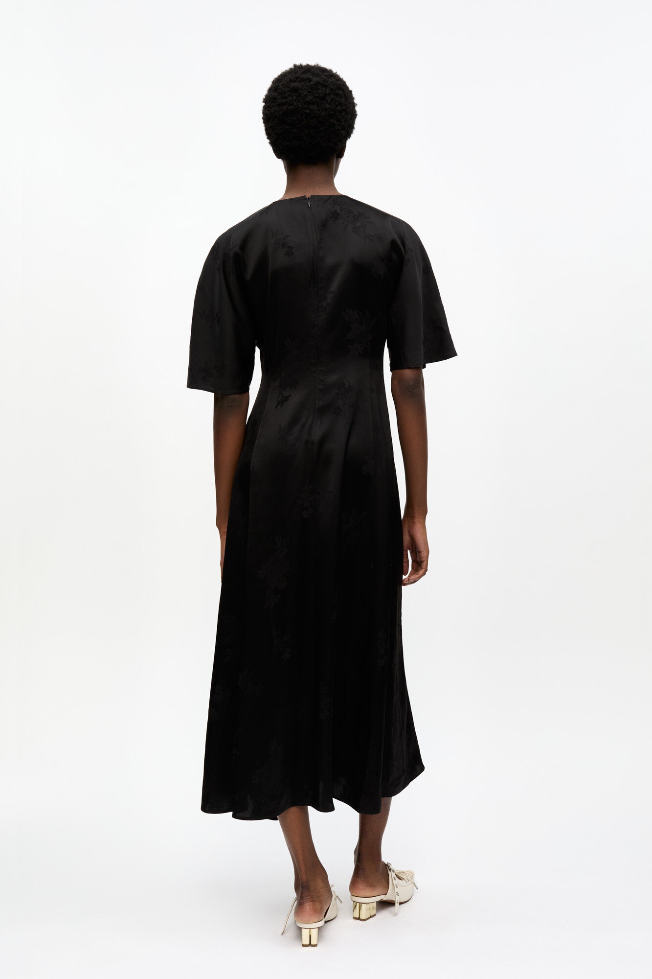BLACK FLUID SATIN JACQUARD SLIT DRESS - 3