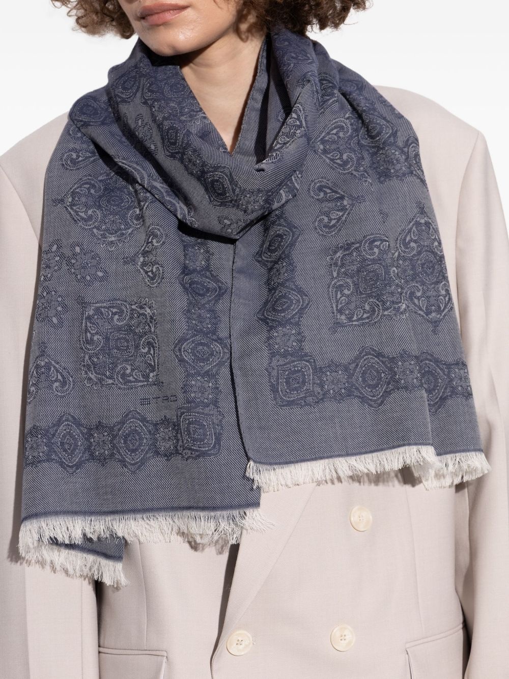 paisley-print fringed scarf - 2
