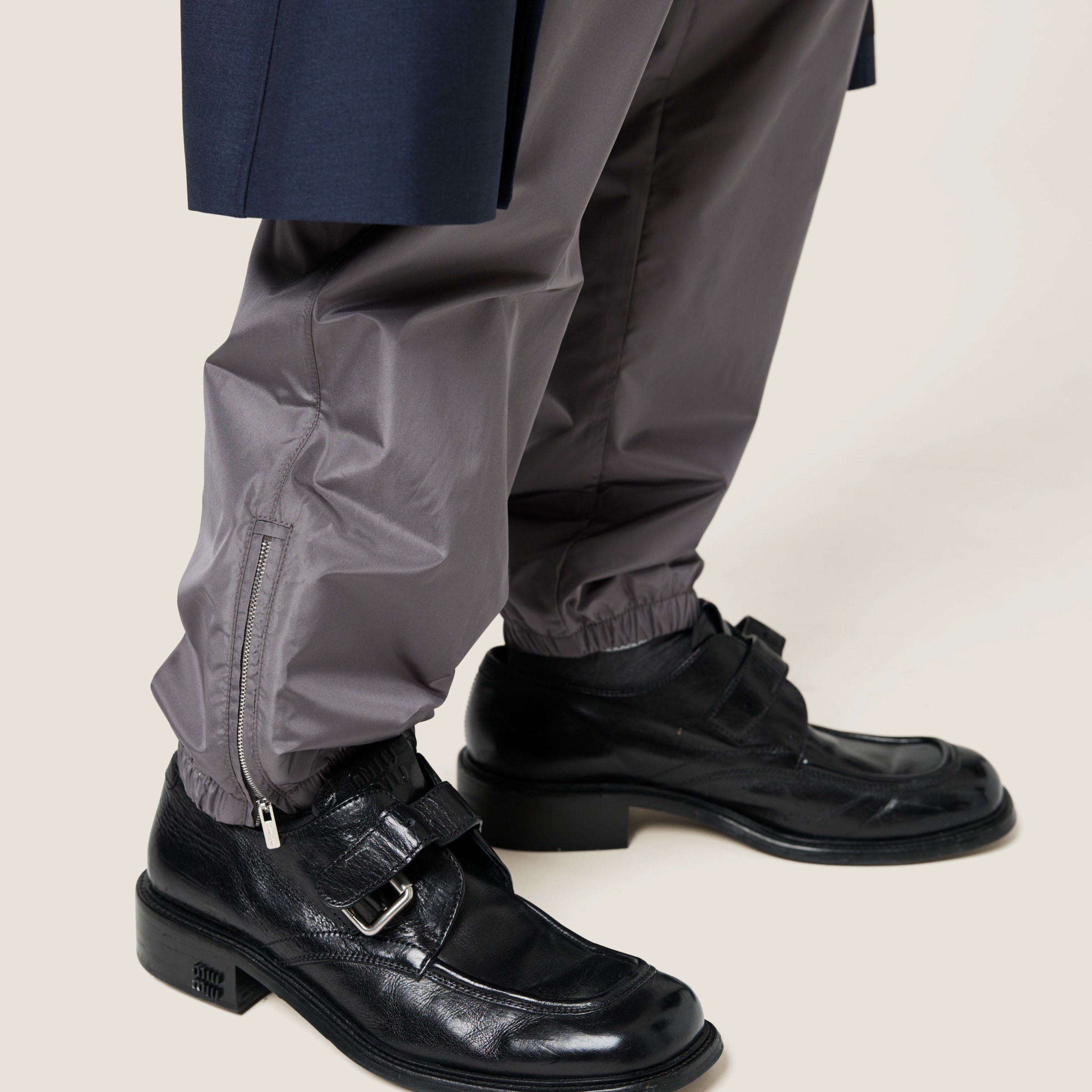 Technical silk joggers - 5