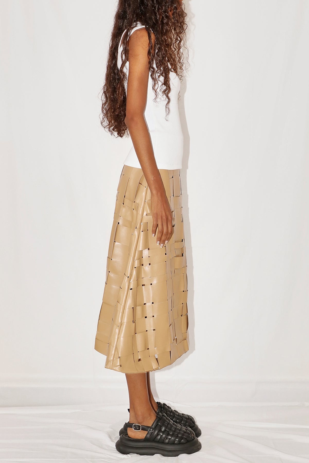 WEAVED ECO VEGAN LEATHER SKIRT BEIGE - 3