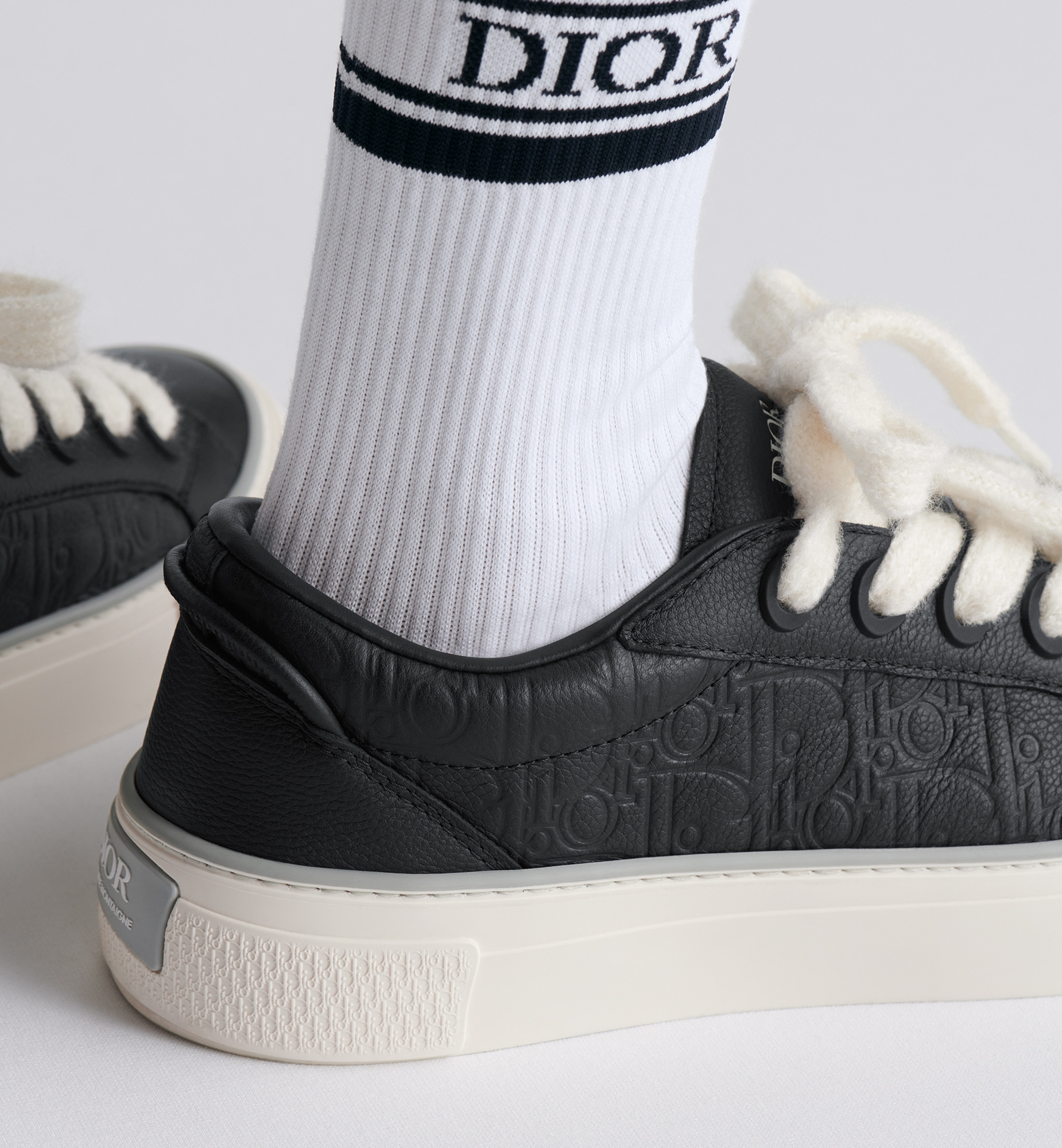 B33 Spin Sneaker - 2