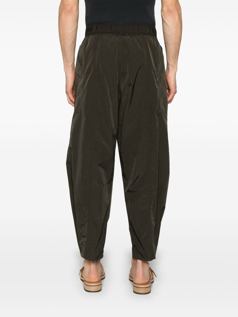elasticated-waistband tapered trousers 4