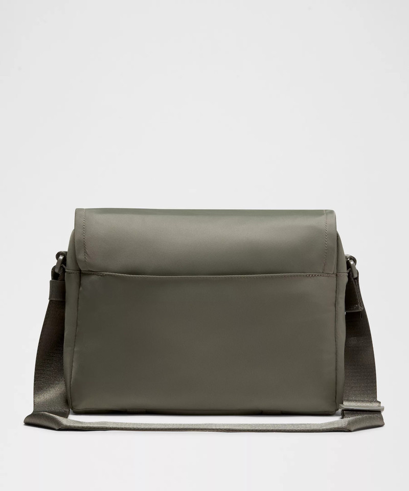 Wunderlust Messenger Bag 6.5L 3