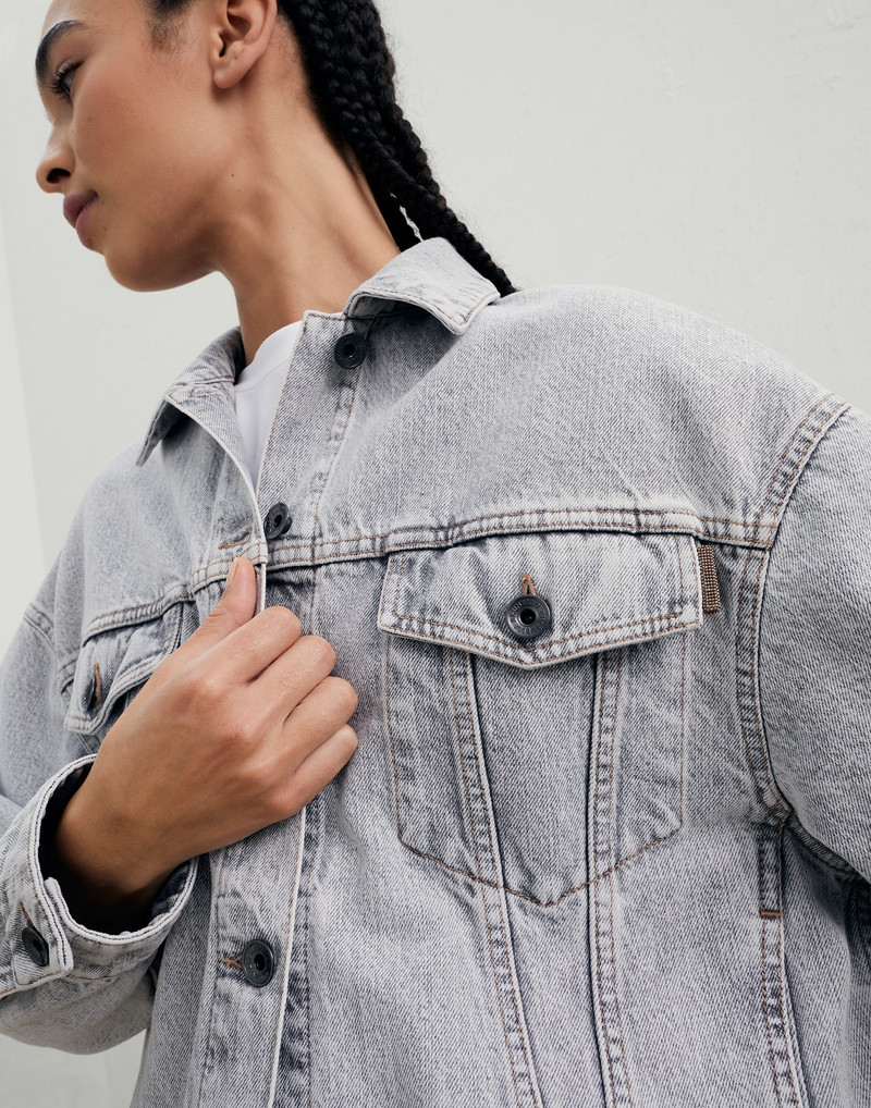 Authentic denim jacket with shiny tab 3
