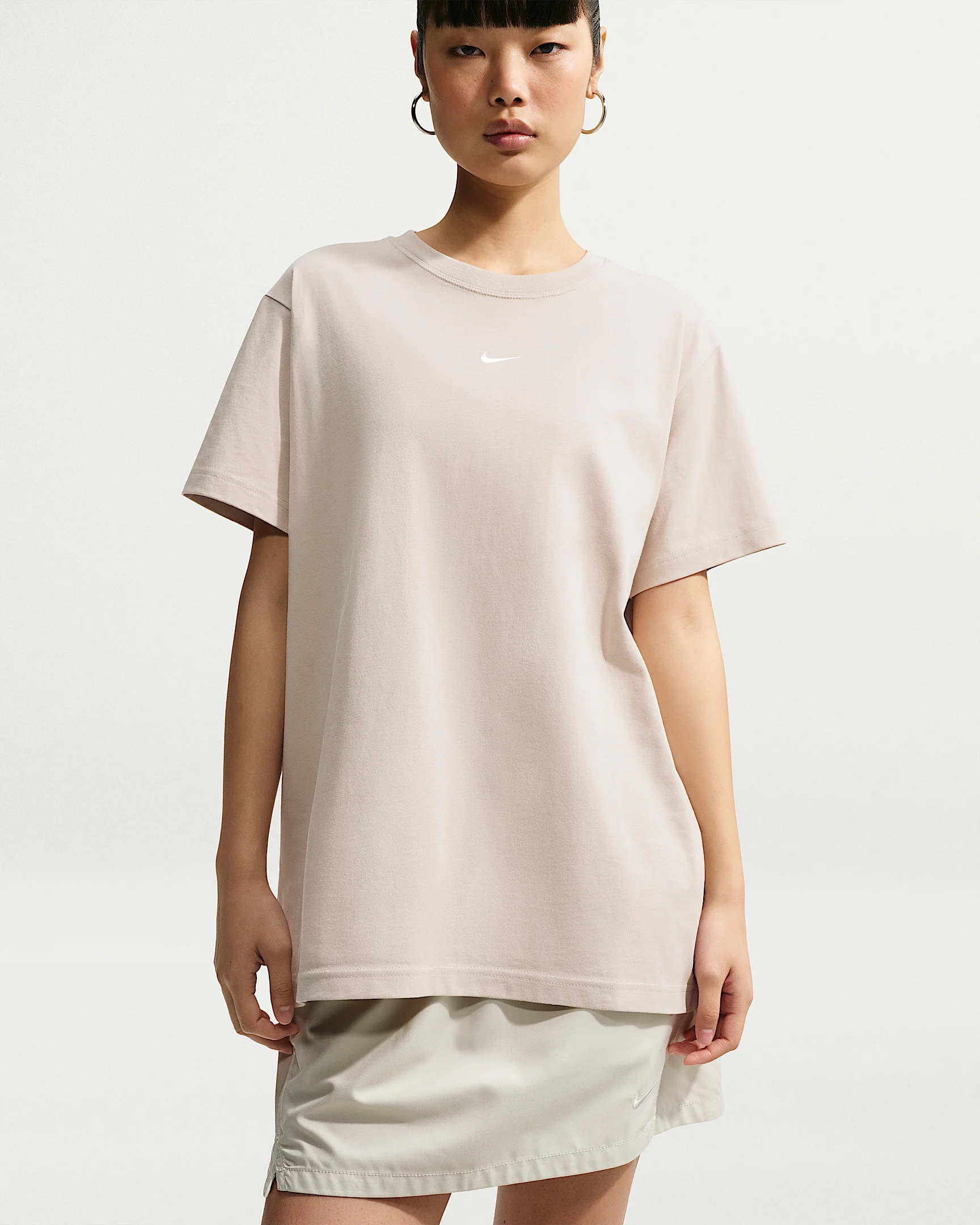 Nike Sportswear Classic Women's Oversized T-Shirt - 1