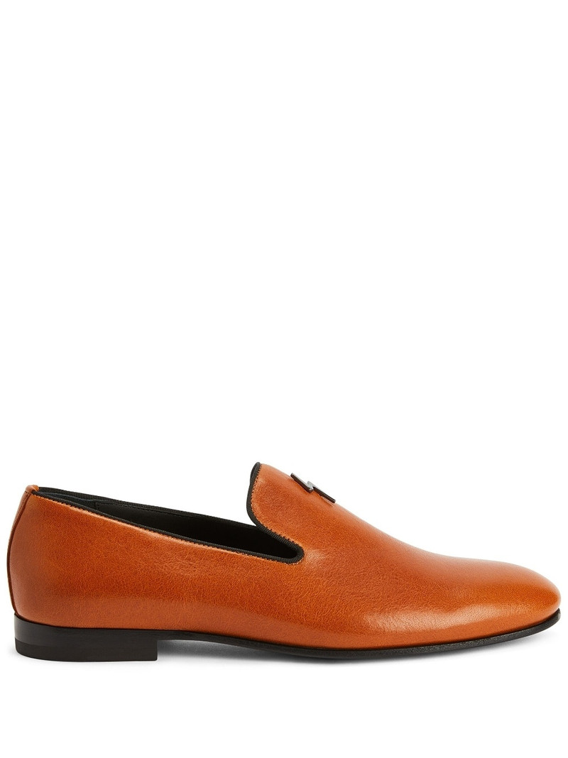 logo-plaque leather loafers 1