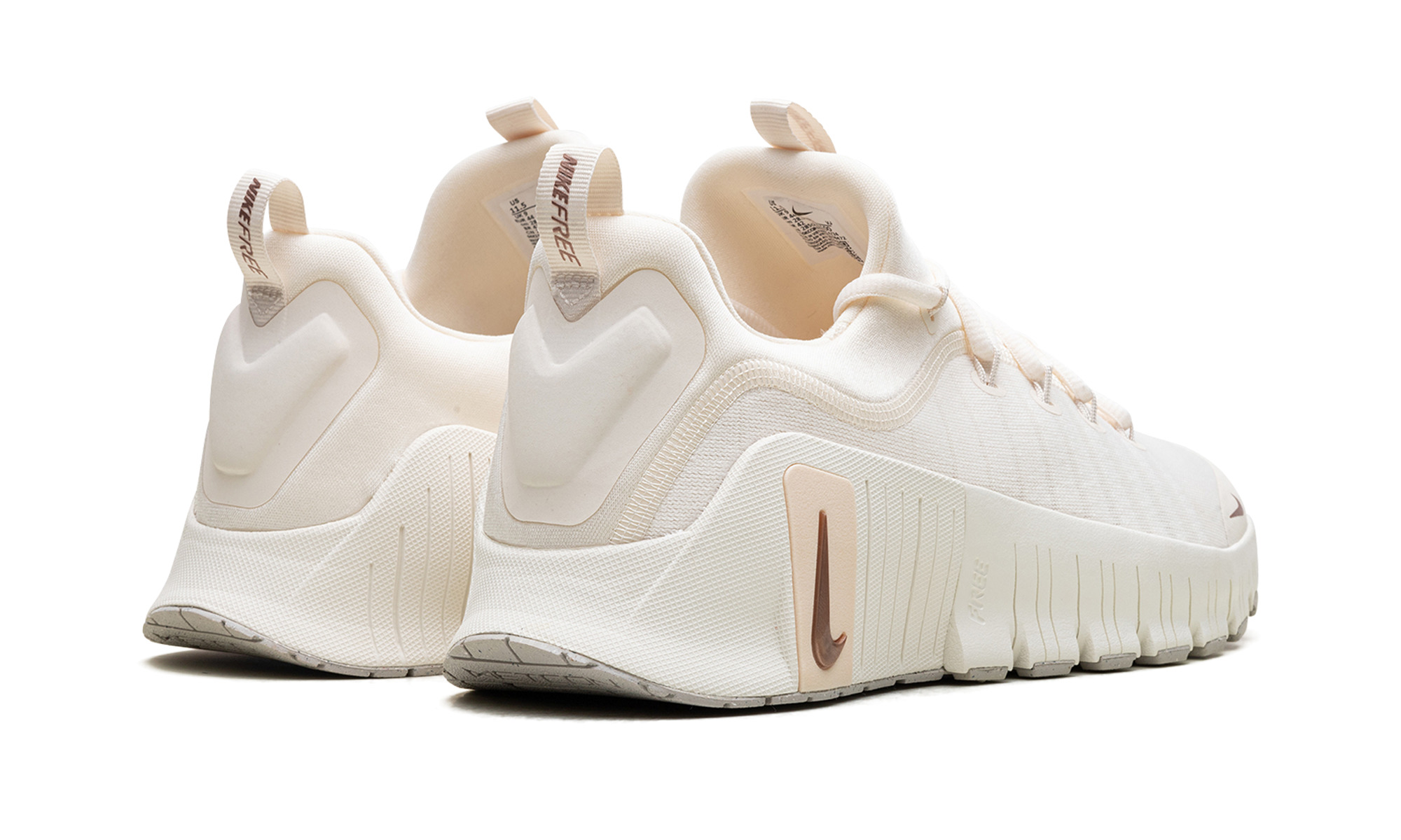 Free Metcon 6 WMNS "Pale Ivory / Guava Ice / Sail / Metallic Red Bronze" - 3