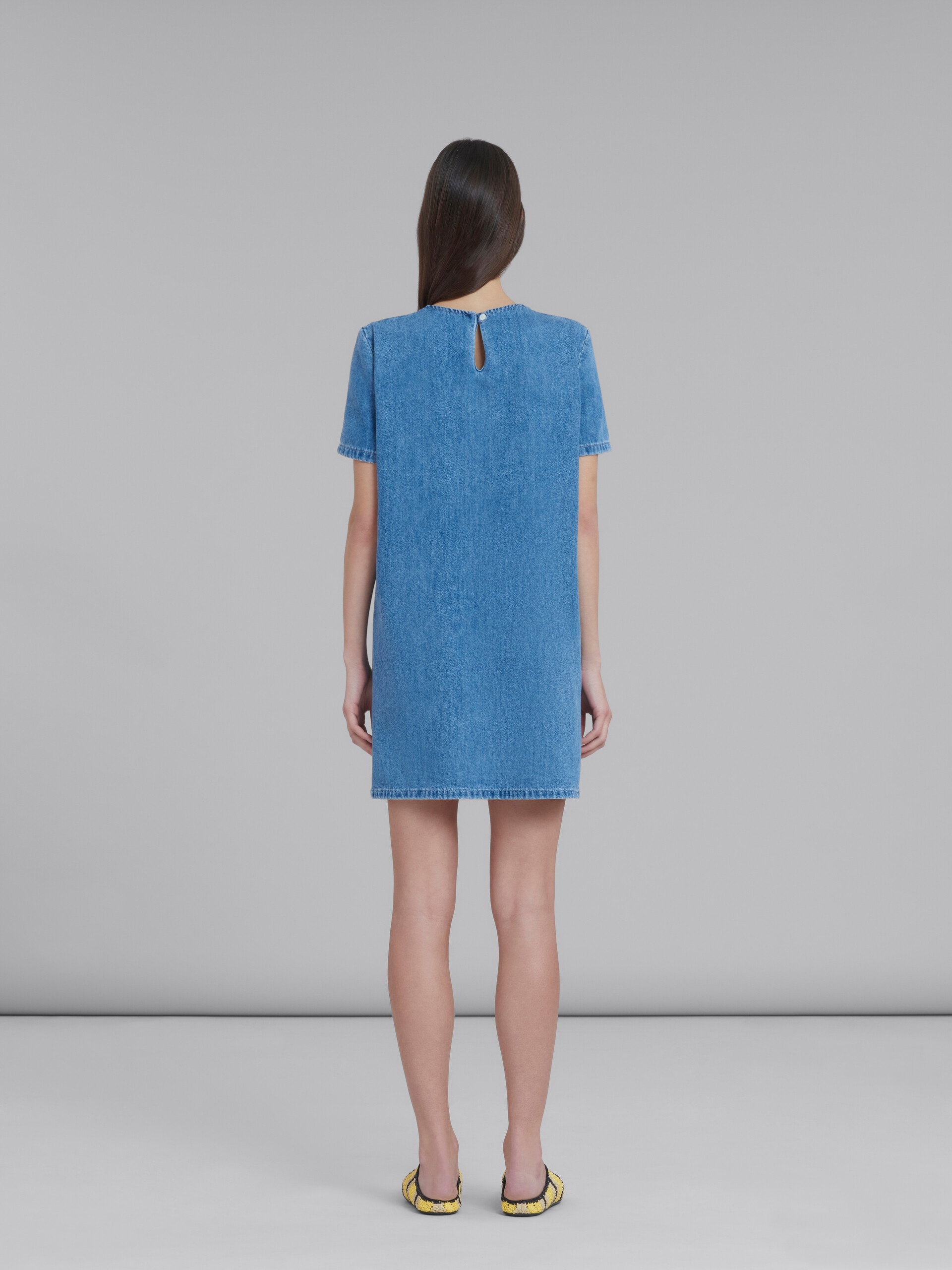 MARNI X NO VACANCY INN - BLUE CHAMBRAY SHORT DRESS WITH EMBROIDERY - 3