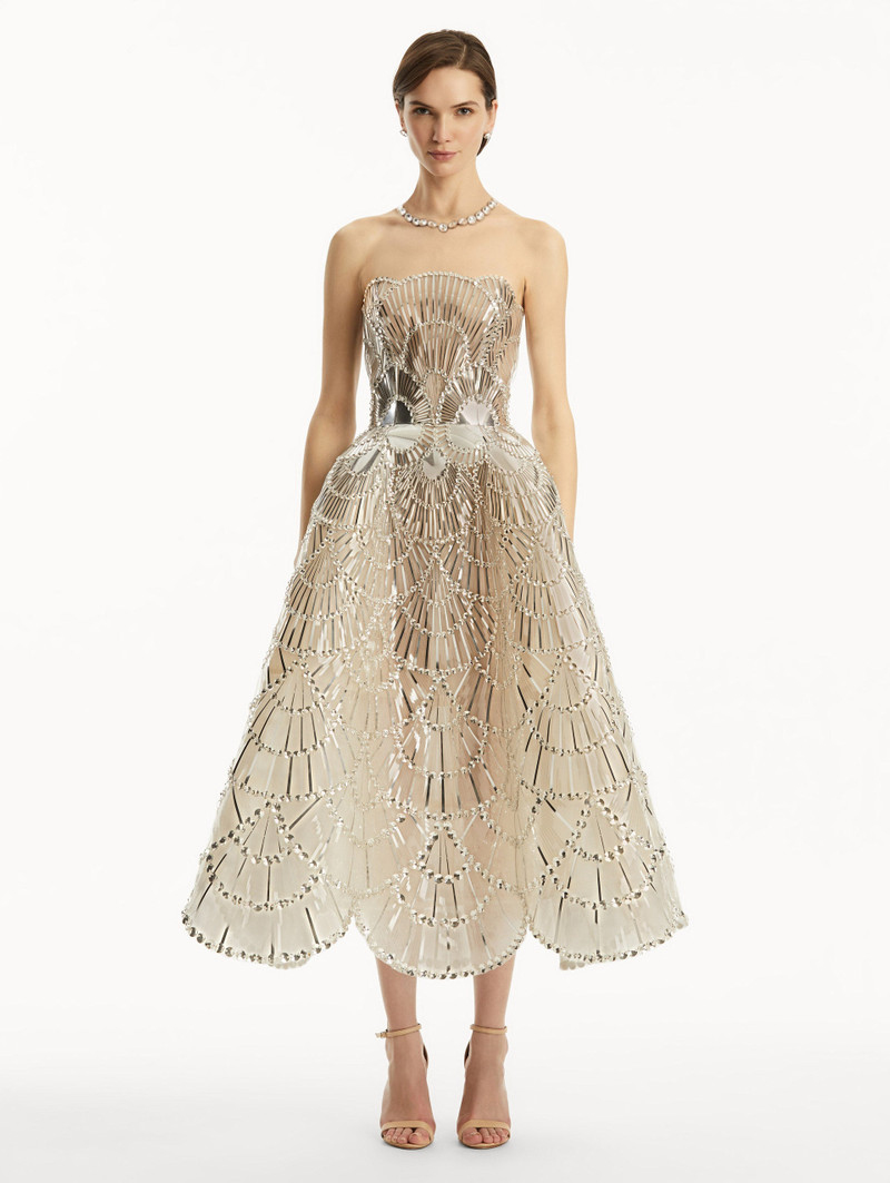 Oscar de la Renta SEQUIN & CRYSTAL SCALLOP EMBROIDERED GOWN outlook