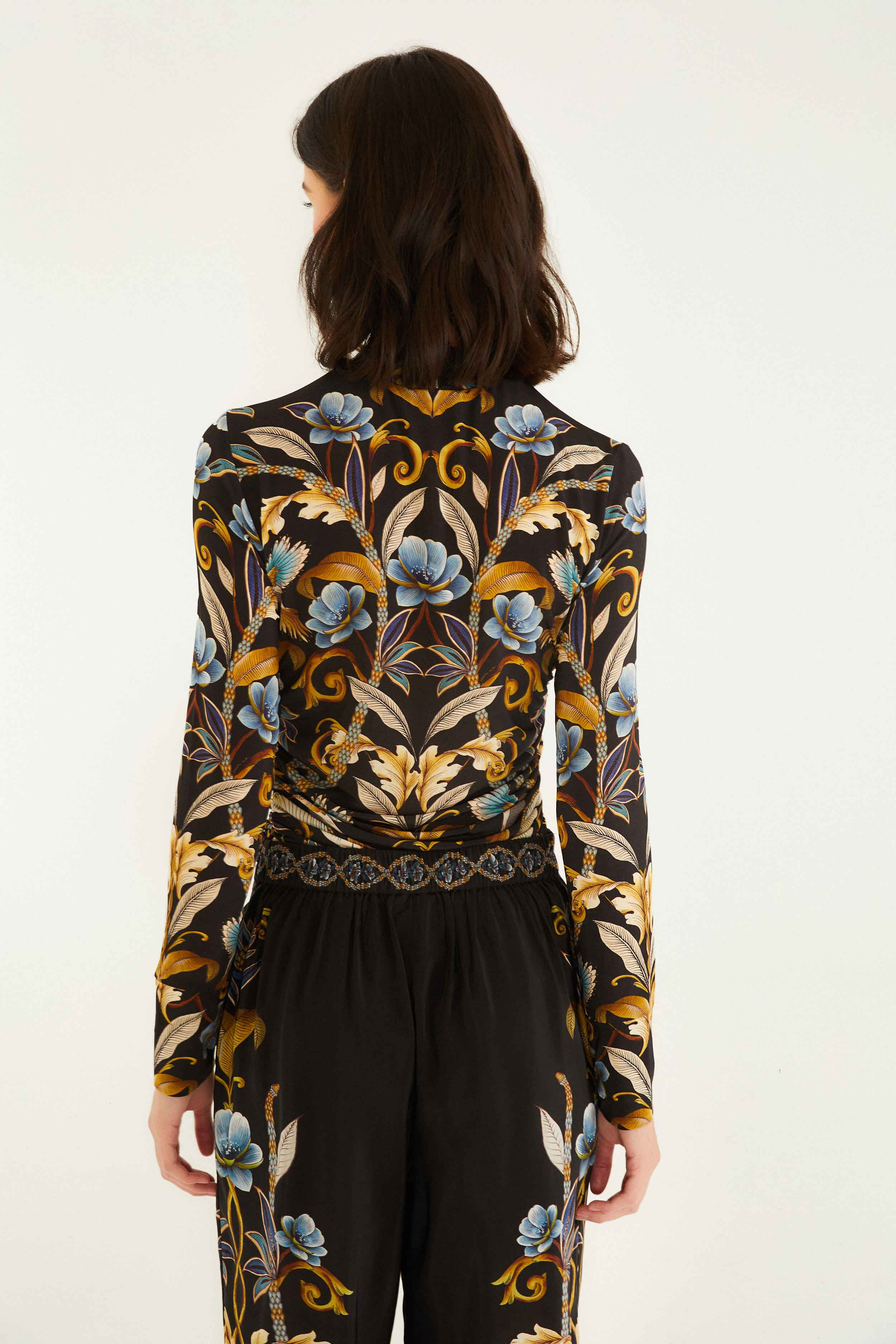 Black Flowerful Garden Jersey Blouse - 4