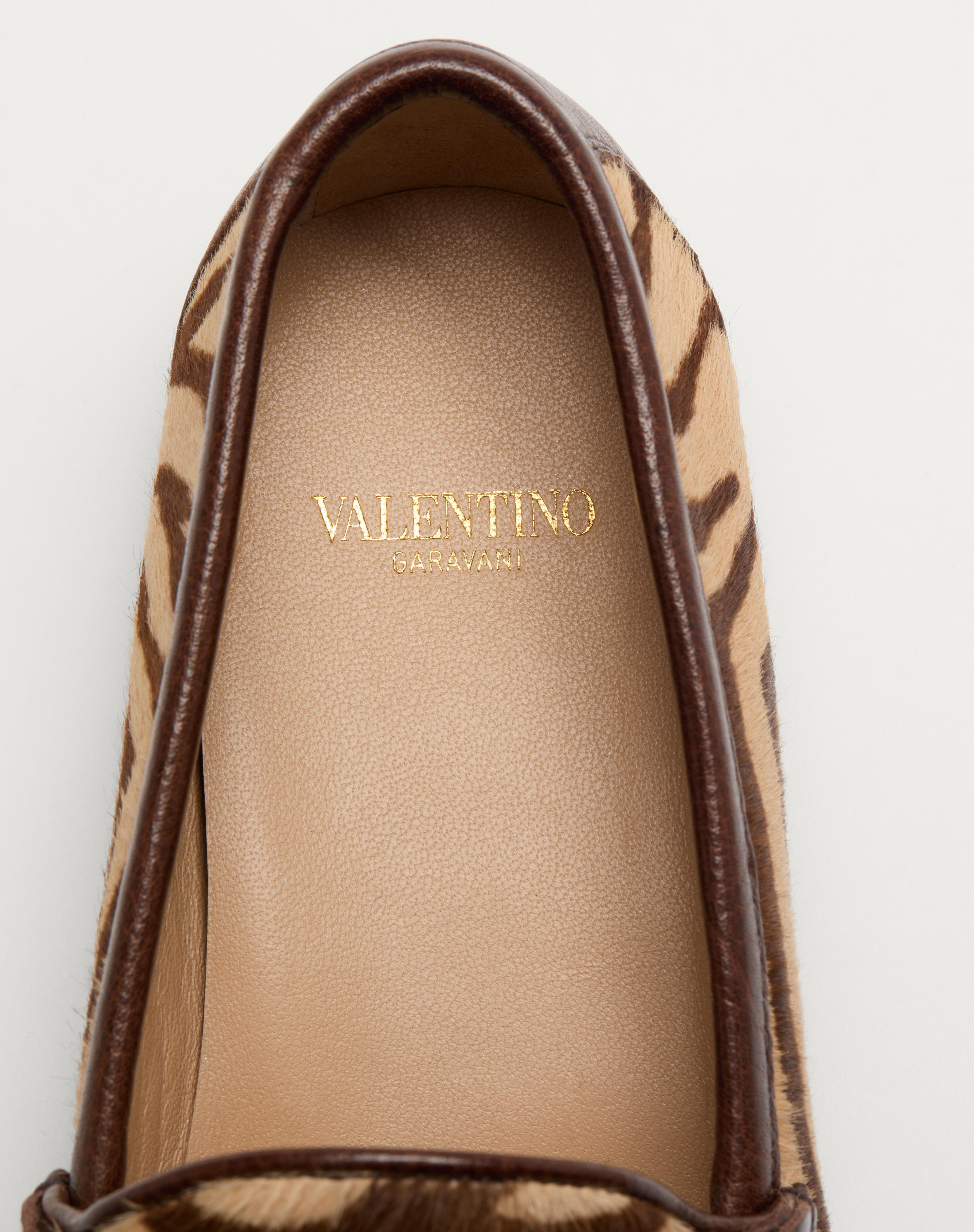 VLOGO SIGNATURE PONY-EFFECT CALFSKIN LOAFER 20MM - 4