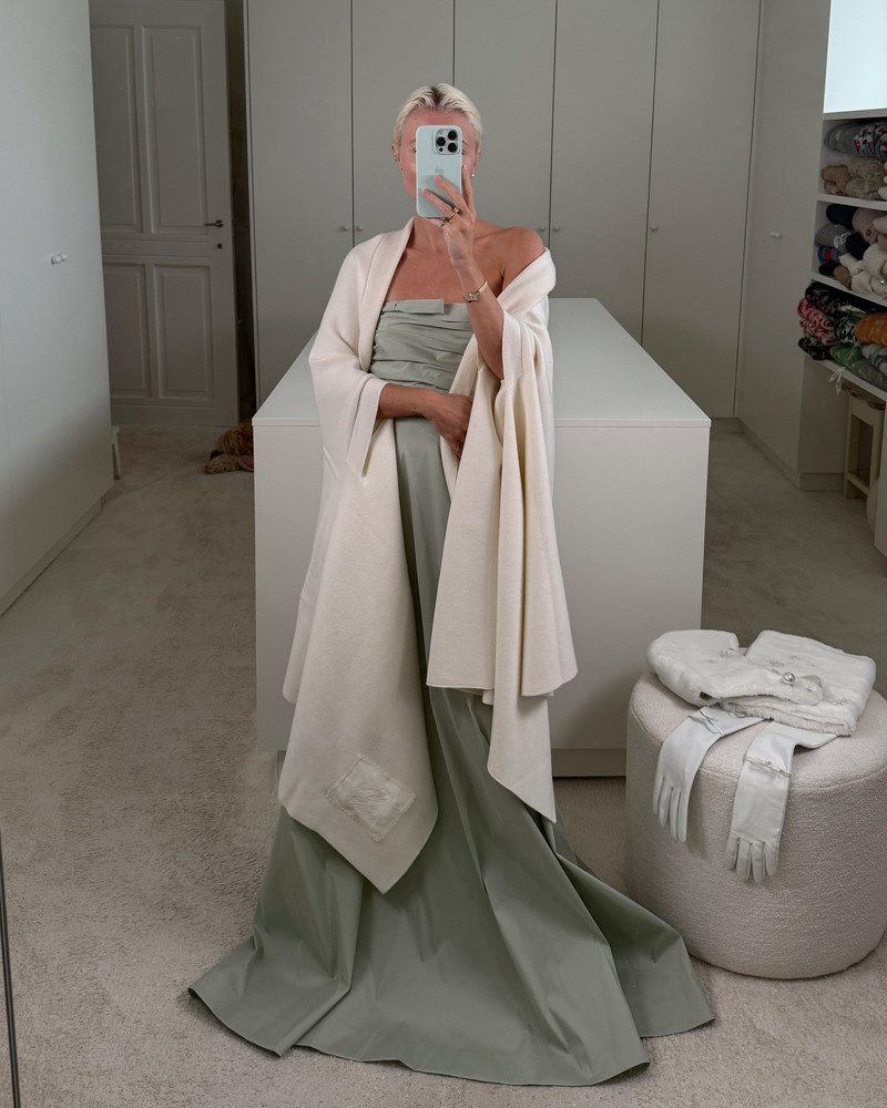 BERNADETTE Shawl Apolline outlook