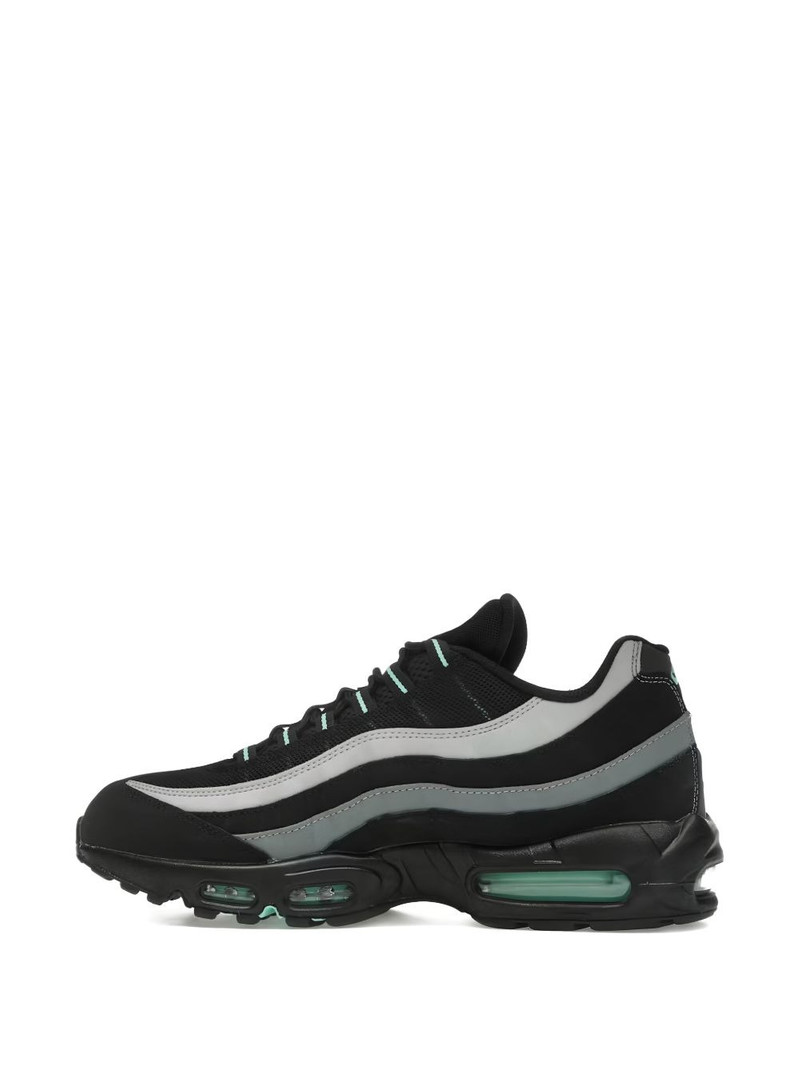 Nike Air Max 95 sneakers outlook
