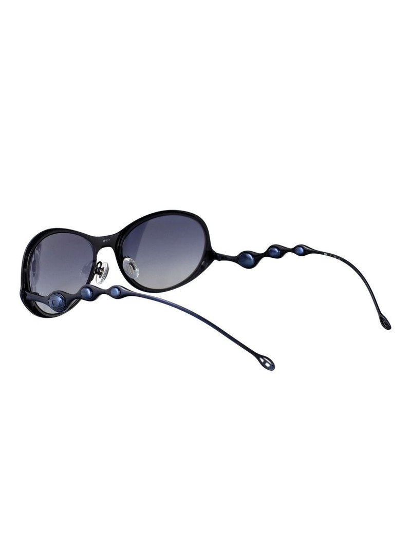 oval-frame sunglasses 3