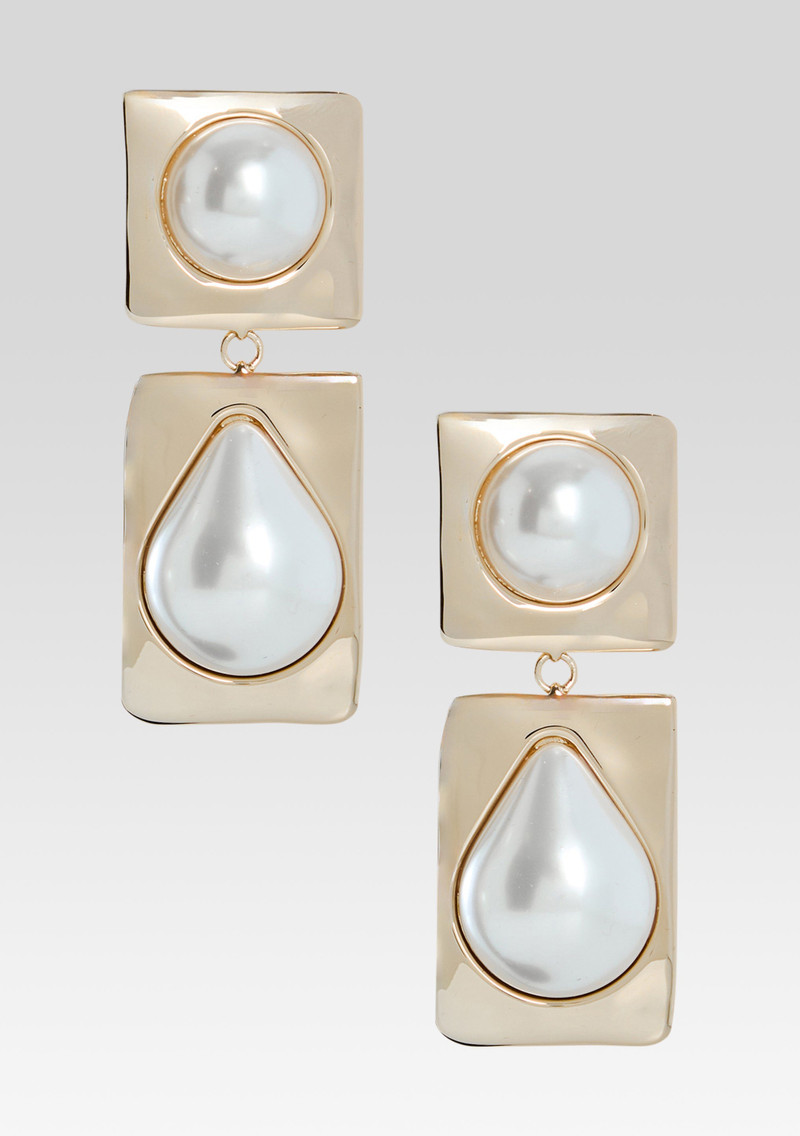 SAVANNAH PEARL DROP EARRINGS 1