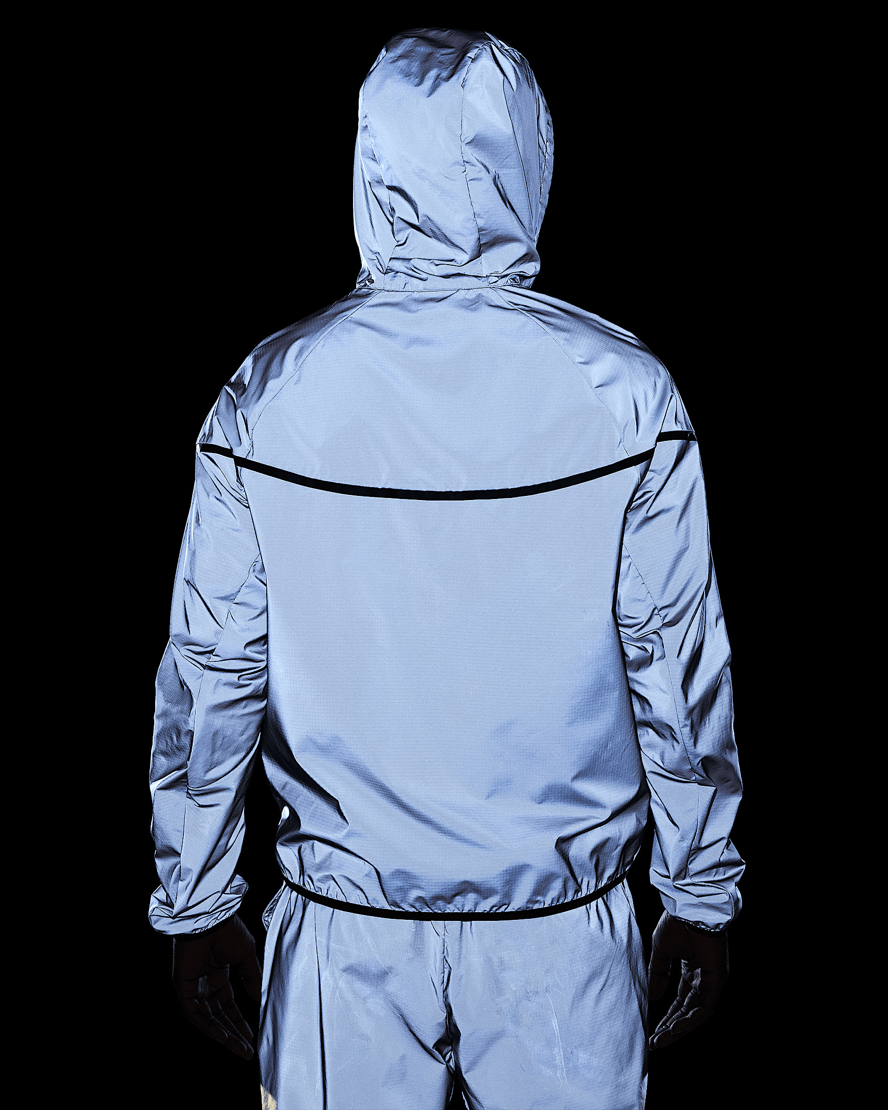 Nike Tech Men's Woven Reflective Jacket - 4