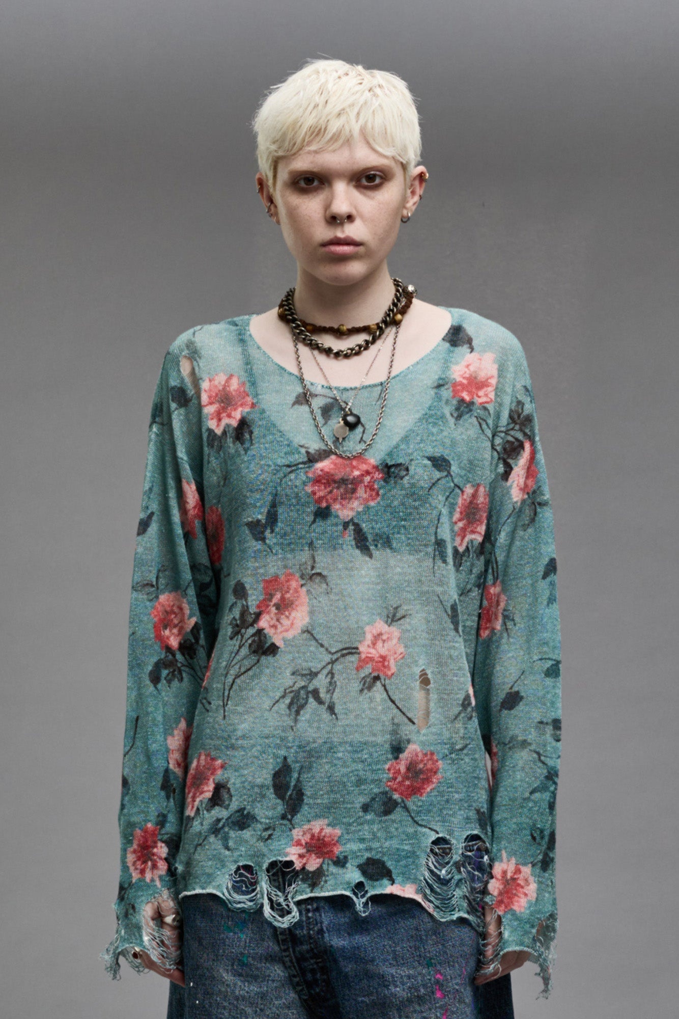 CAST-OFF NECK BOYFRIEND SWEATER - BLUE FLORAL - 4