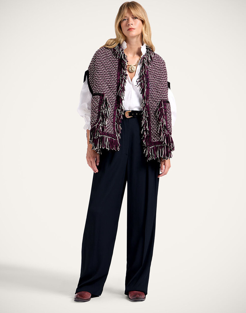 Camelia Cape 7