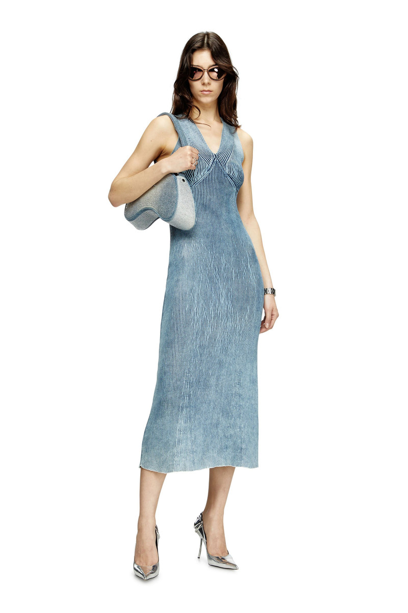 Diesel M-MILONG outlook