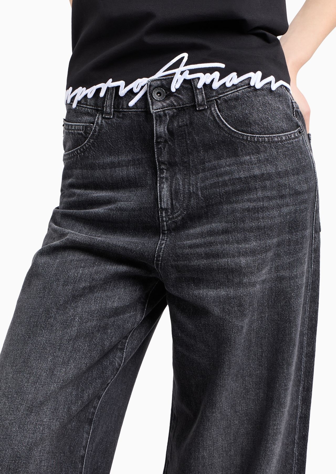 J8B high-waisted wide-leg jeans in vintage-look denim with a logo tag - 5
