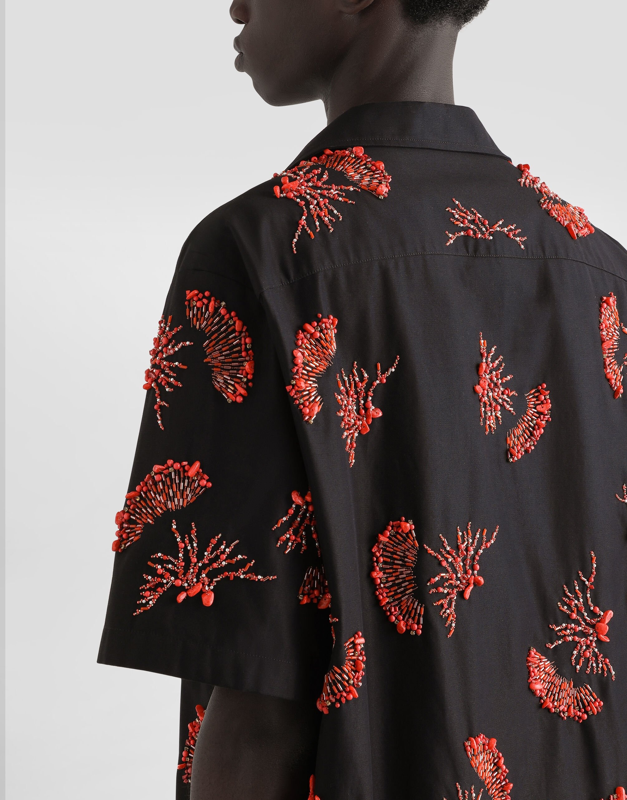 Short-sleeved cotton shirt with coral embroidery - 5