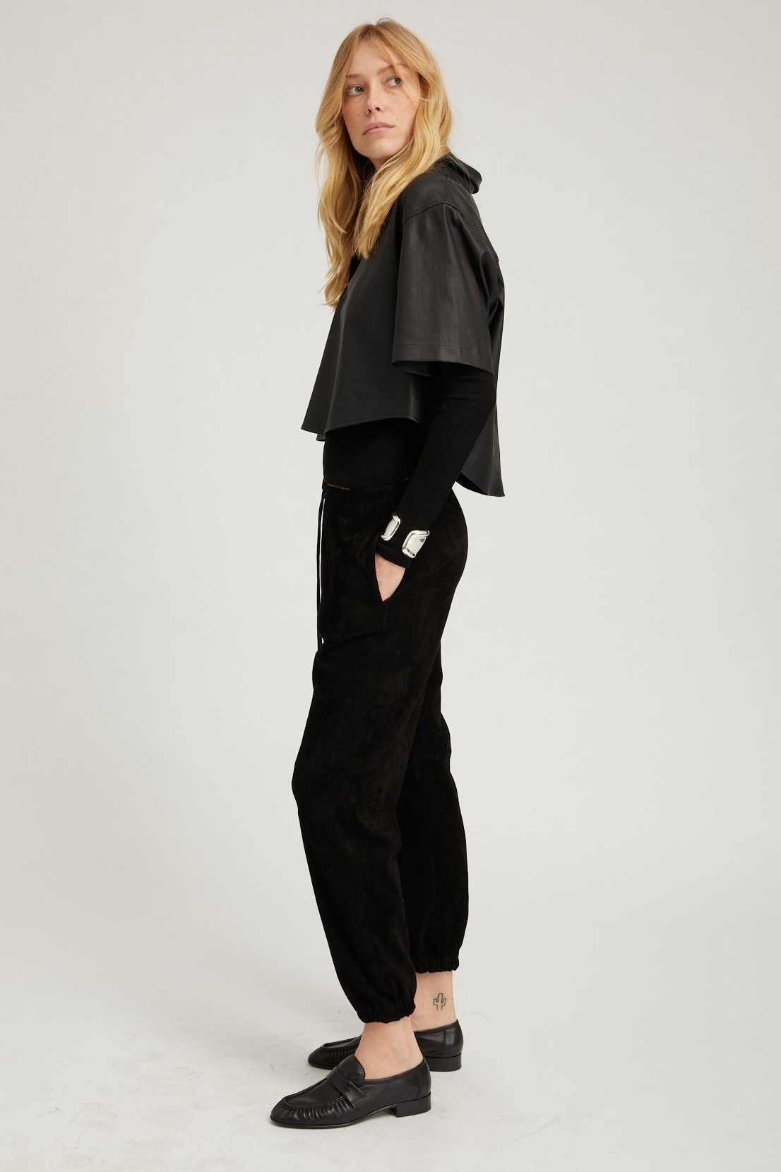 BLACK LEATHER CROPPED OVERSIZED HENLEY SHIRT - 3