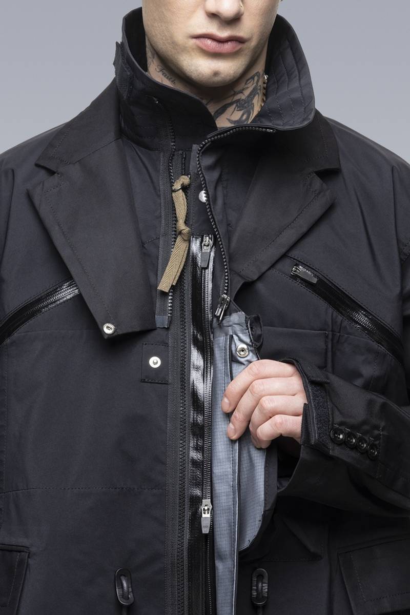 SAC-J2760 sacai / ACRONYM Trench Coat Black 13