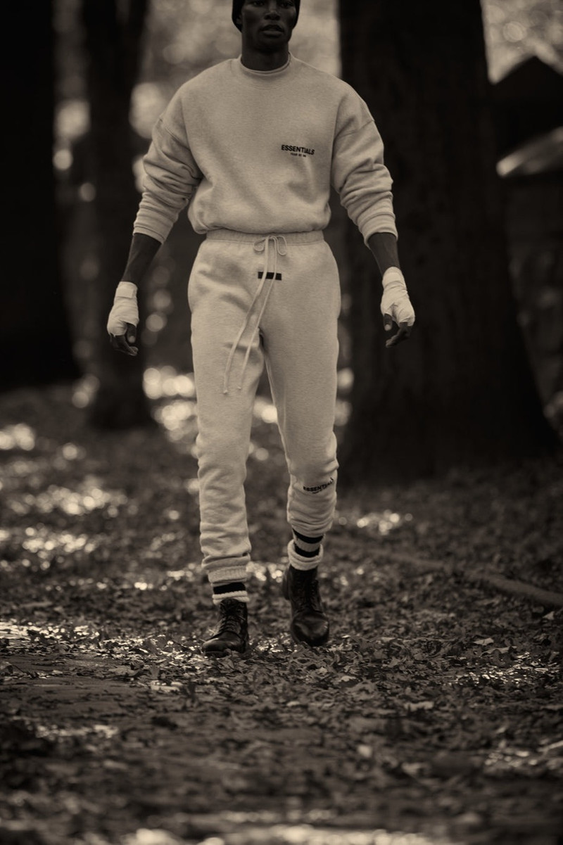 Essentials Crewneck 5