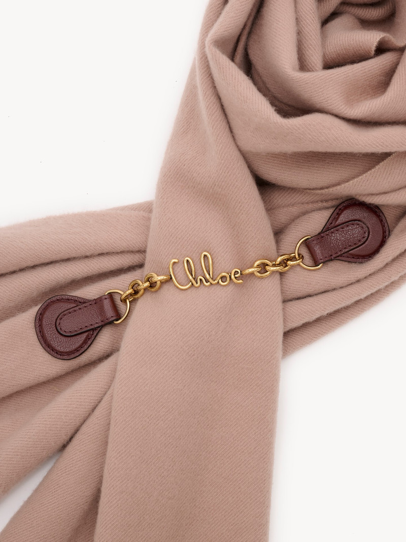 THE CHLOÉ ICONIC SCARF IN WOOL 4