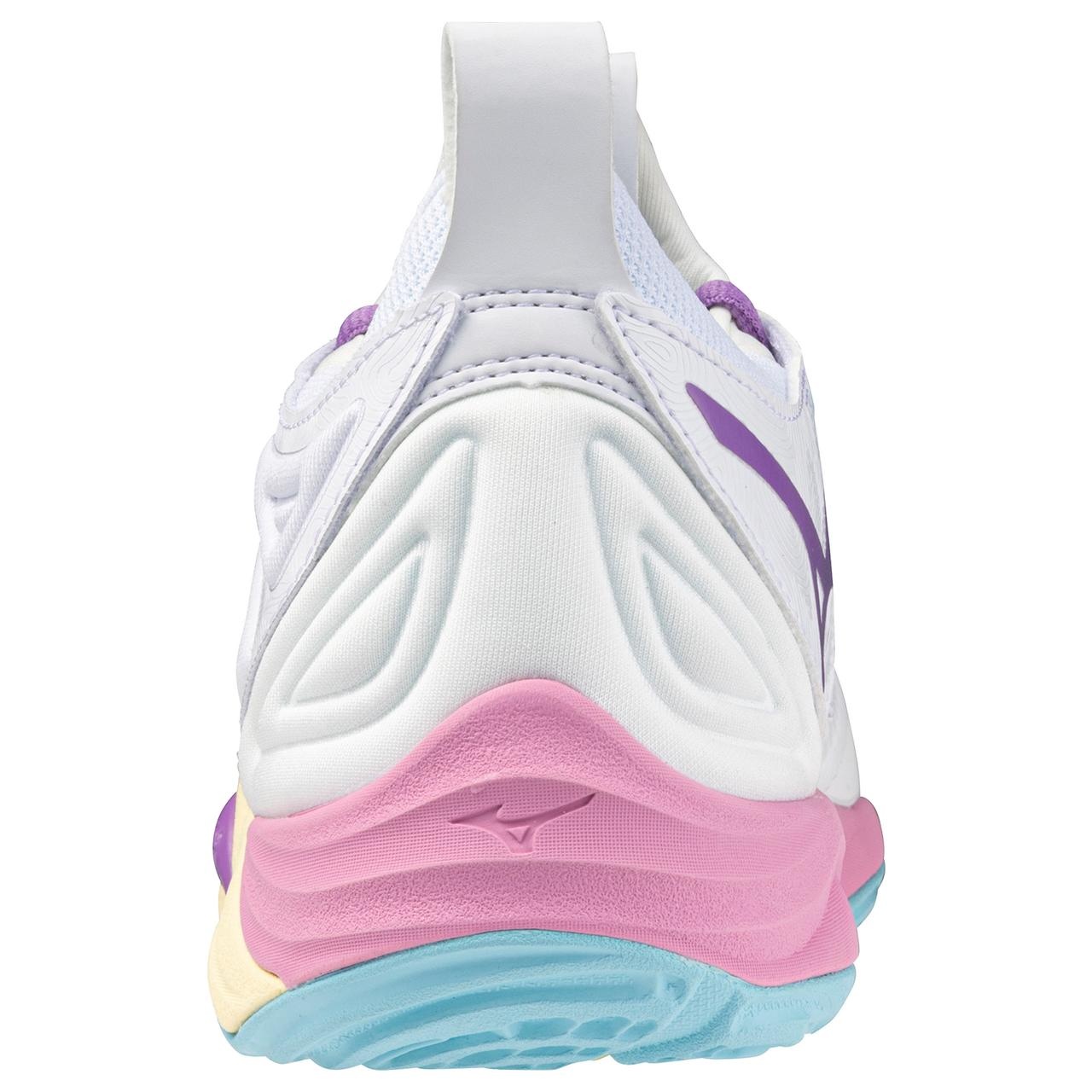 Wave Momentum 3 Women's Volleyball Shoe - 5