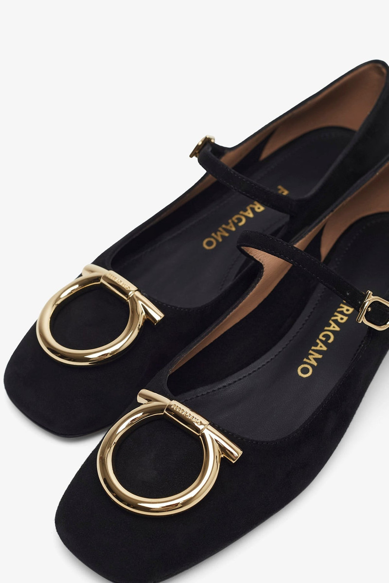Marry 2 black pumps 4