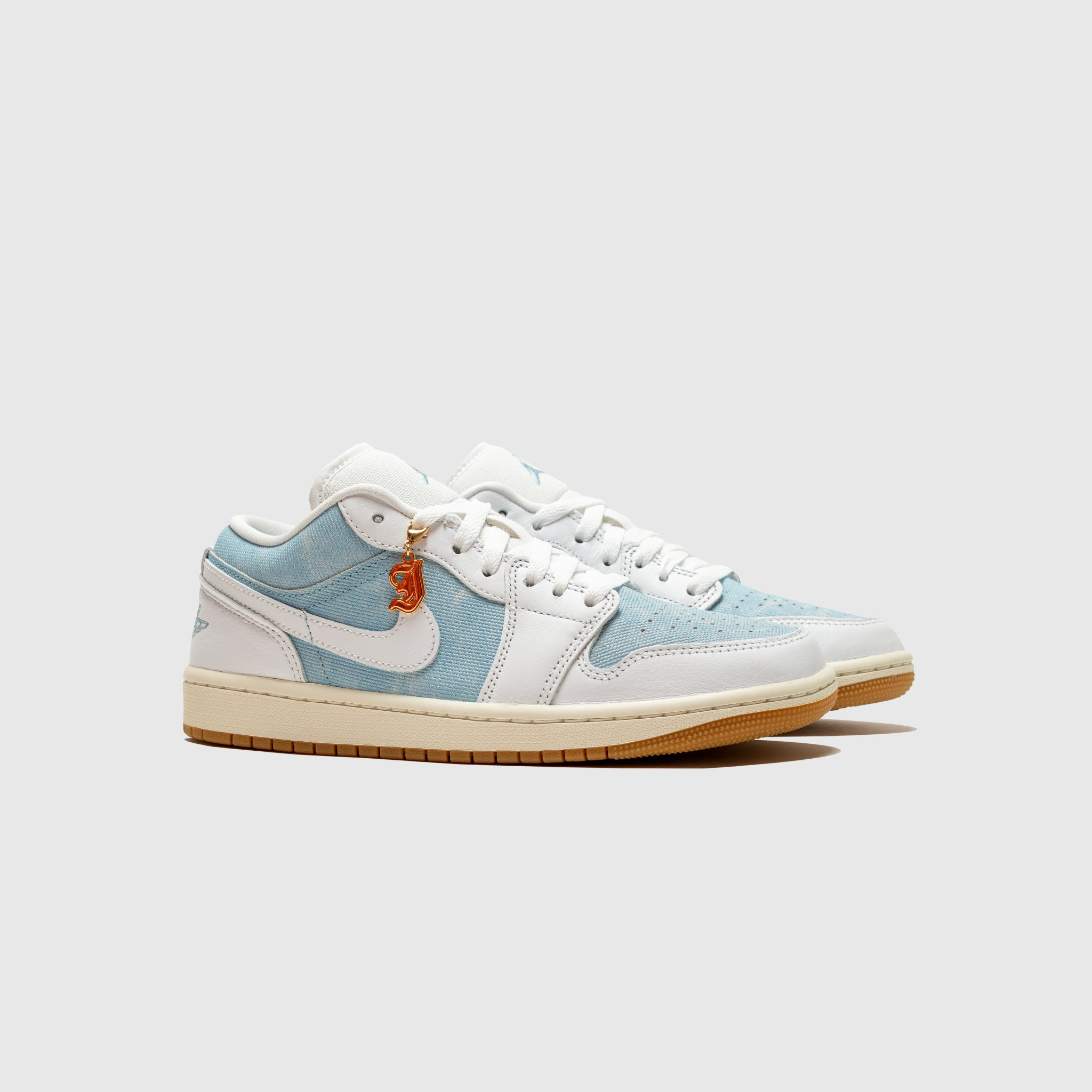 WMNS AIR JORDAN 1 LOW SE "WORN BLUE" - 2