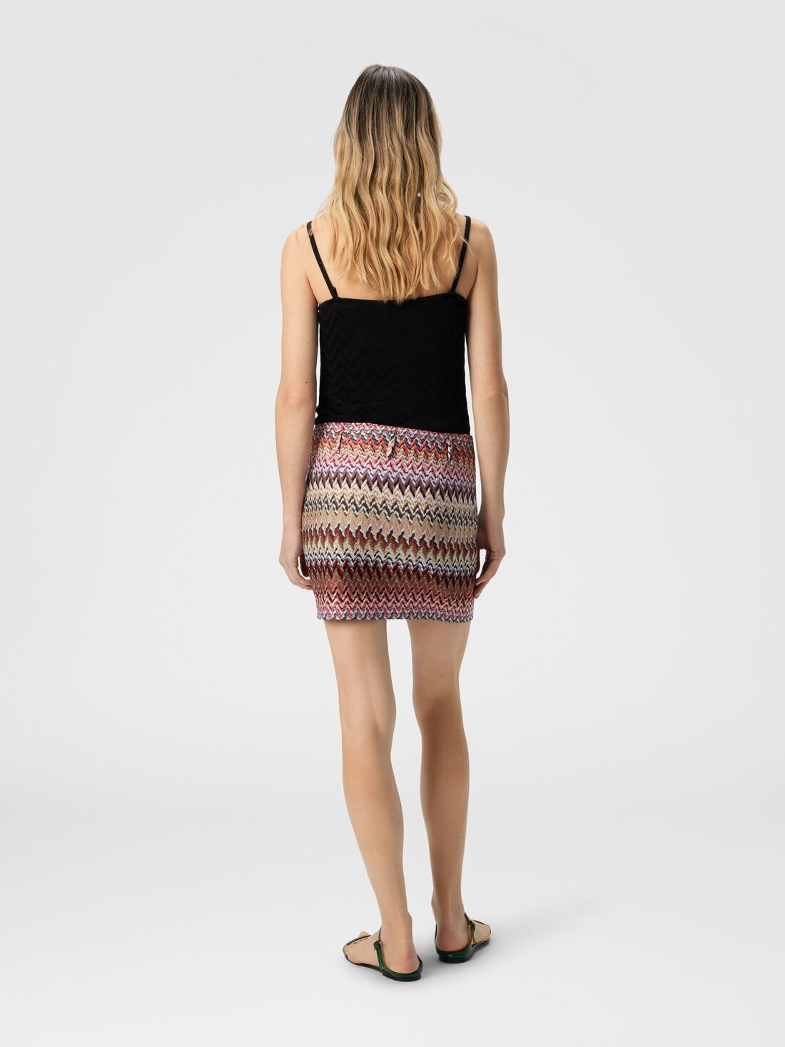 Mini Skirt with Zigzag Pattern - 3
