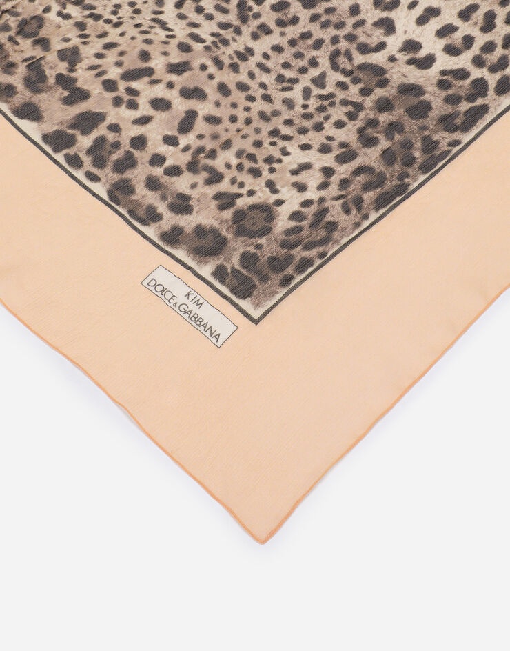 Silk crepon scarf with leopard print - 3