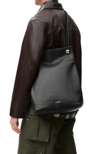 LOEWE｜ (Pebble hobo in supple grained calfskin (BANBPTM BANBPTMX01_6580_1F.jpg