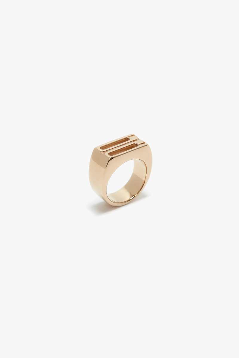 Victoria Beckham Dorian Signet Ring In Gold outlook