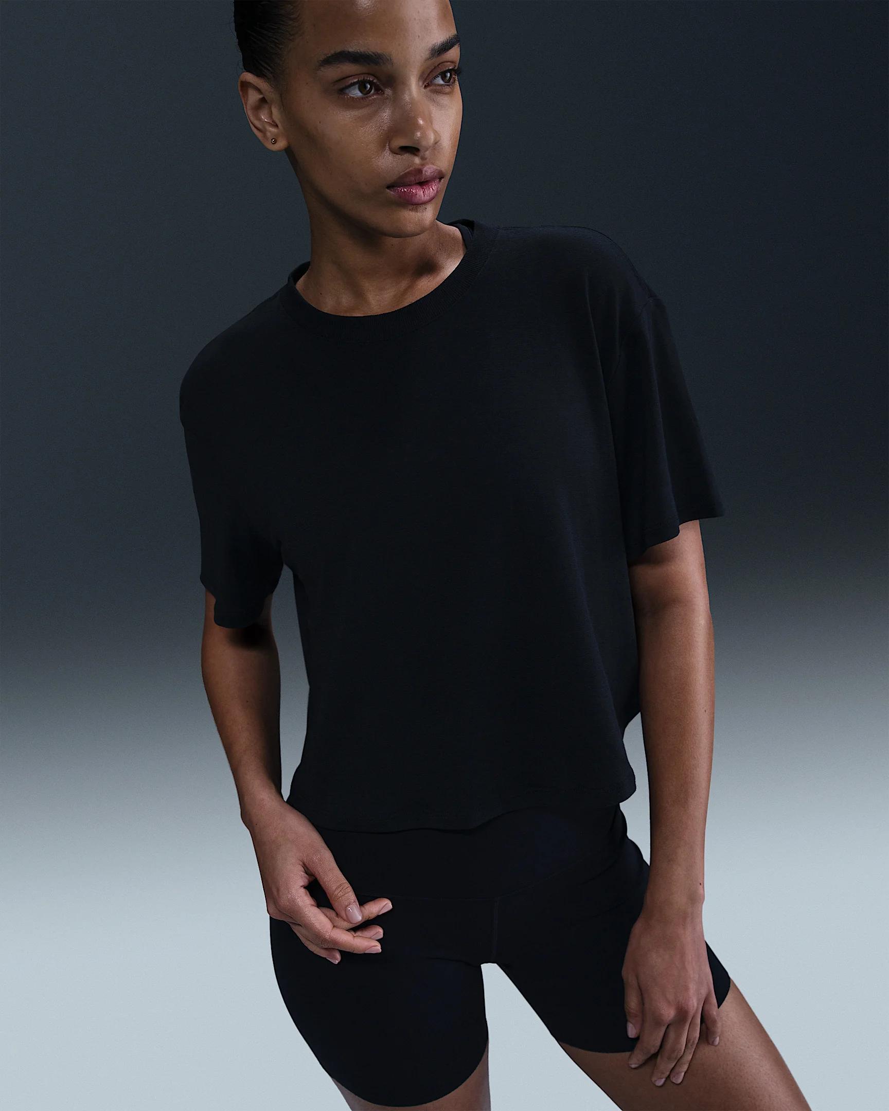 Nike One Relaxed Women's Dri-FIT Cropped Short-Sleeve Top - 1