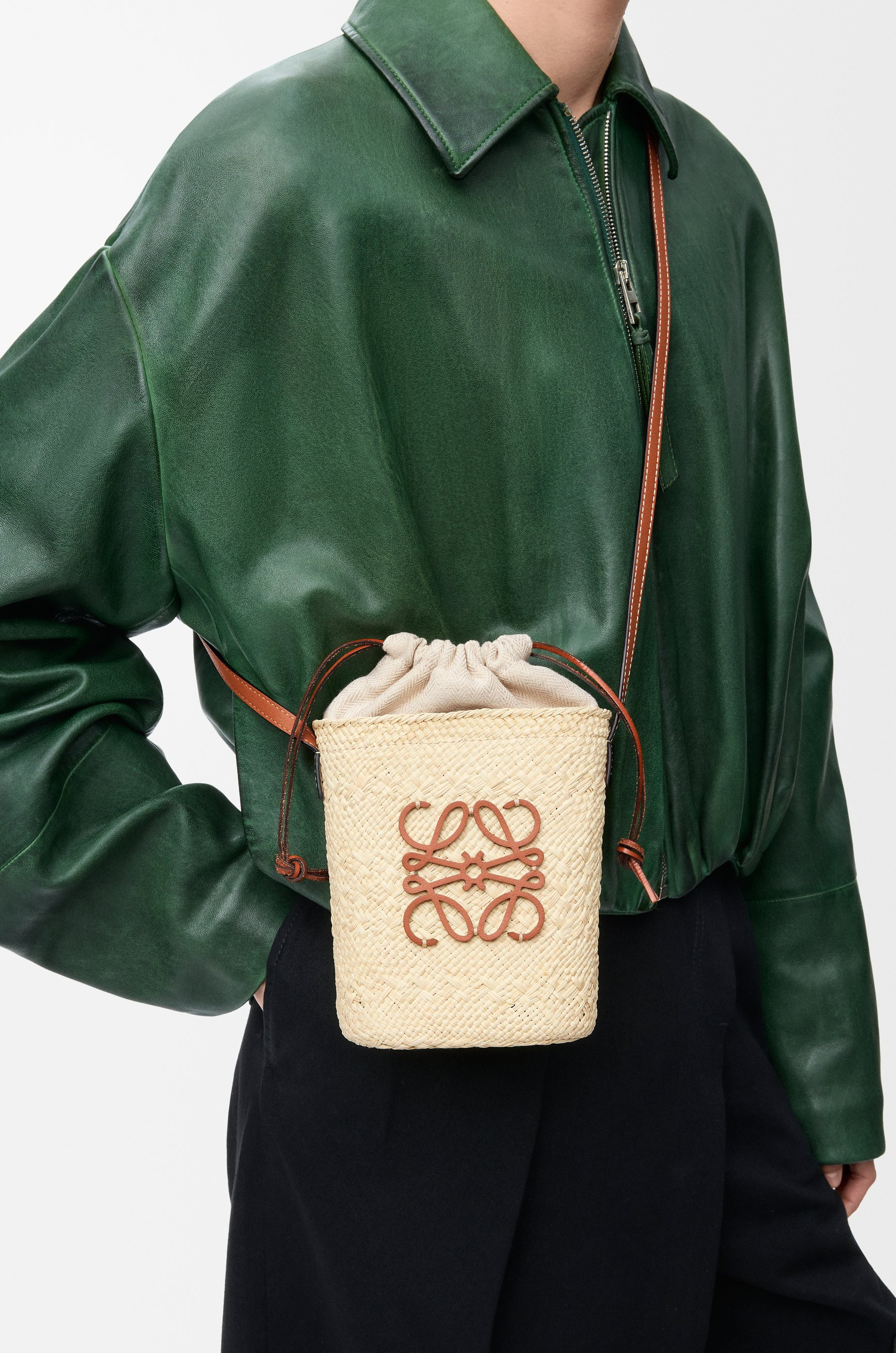 Square pocket in iraca palm and calfskin - 2