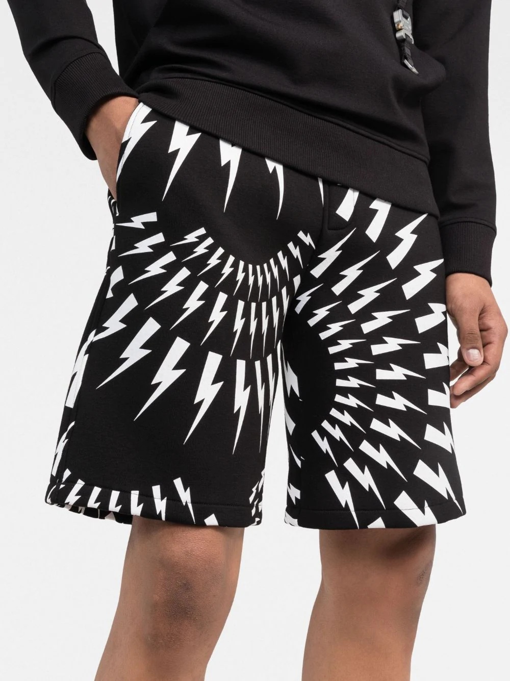 Thunderbolt-print deck shorts - 3