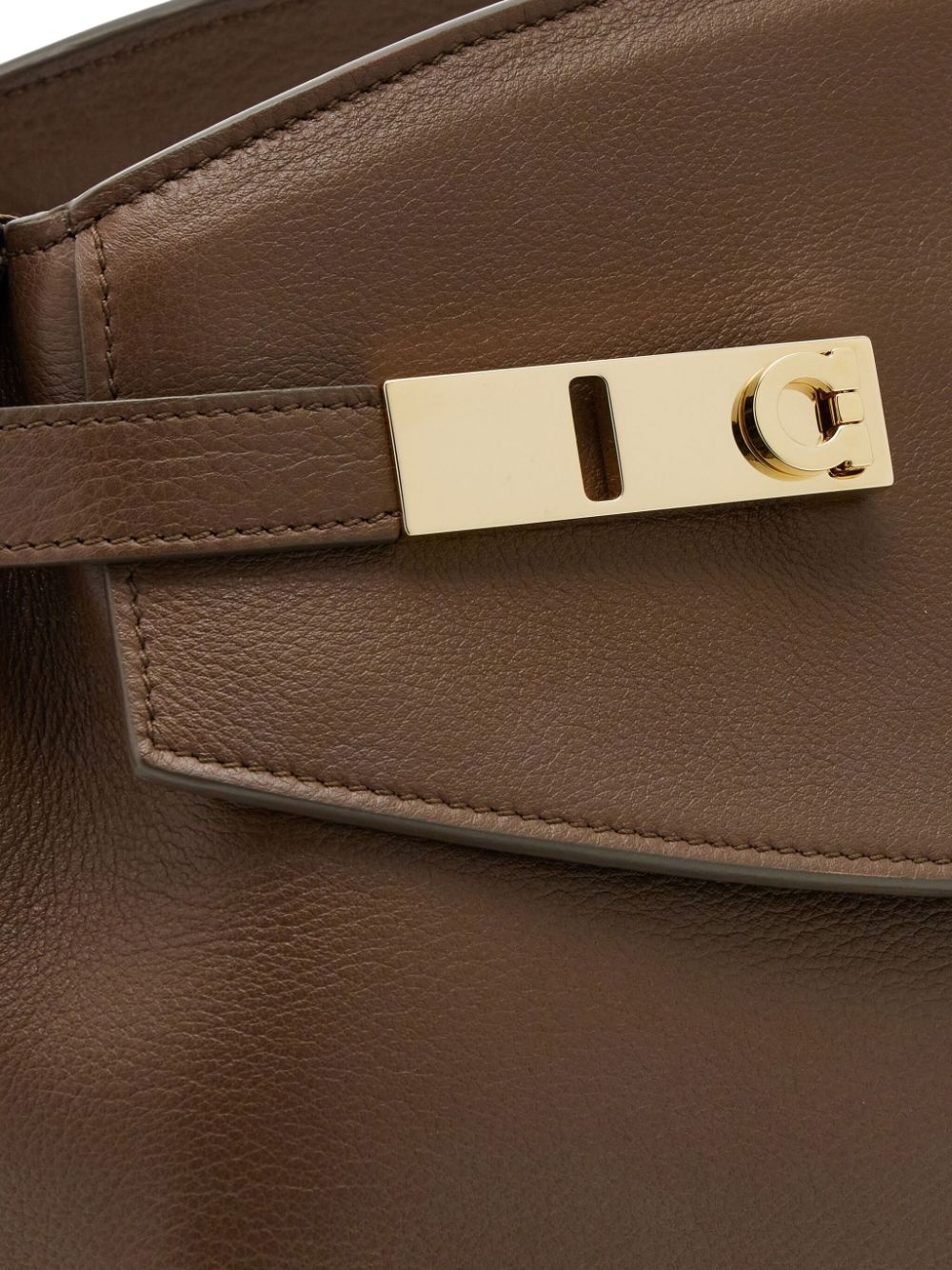 Gancini-plaque leather clutch bag - 7