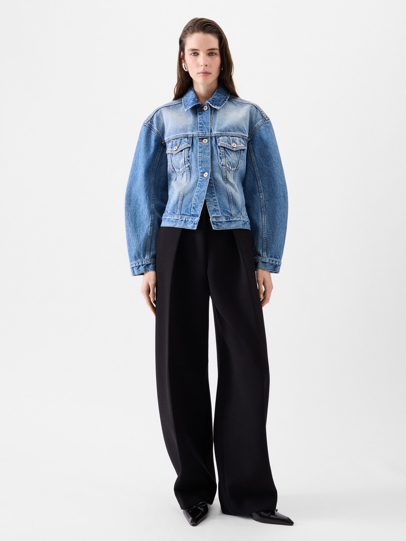 JACQUEMUS The denim de-Nîmes jacket outlook